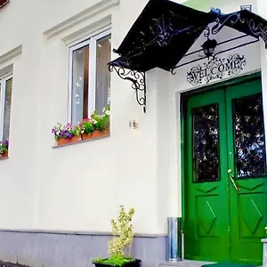 https://triple-eight.alltbilisihotels.com